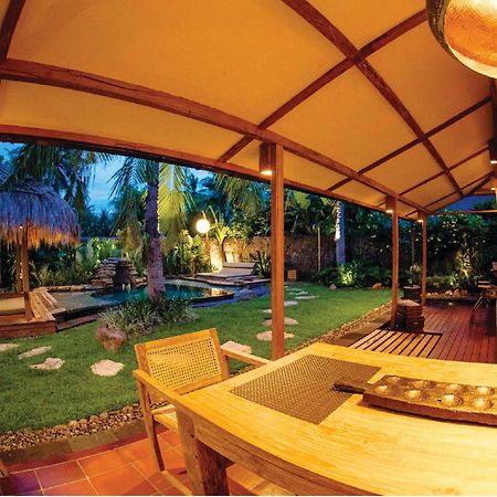 Villa Bhuvana With Private Swimming Pool Гили Траванган Экстерьер фото