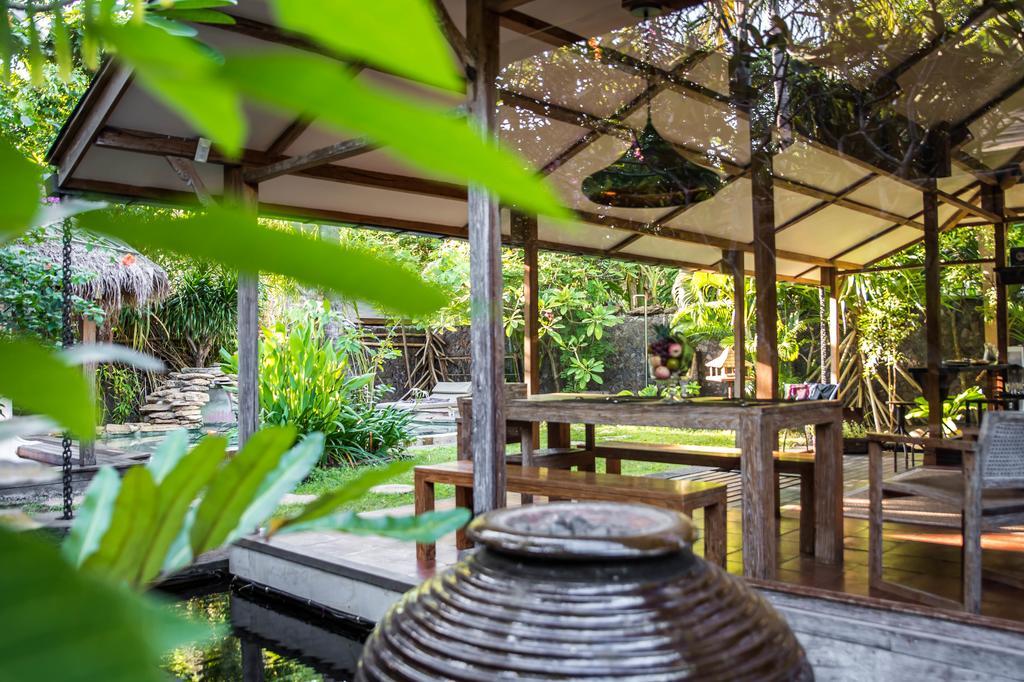 Villa Bhuvana With Private Swimming Pool Гили Траванган Экстерьер фото